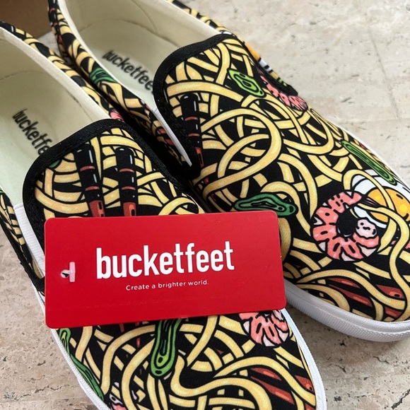 Bucketfeet-Ramen Noodles all Over Size 9.5W Women’s Size 8M Mens - Picture 8 of 11